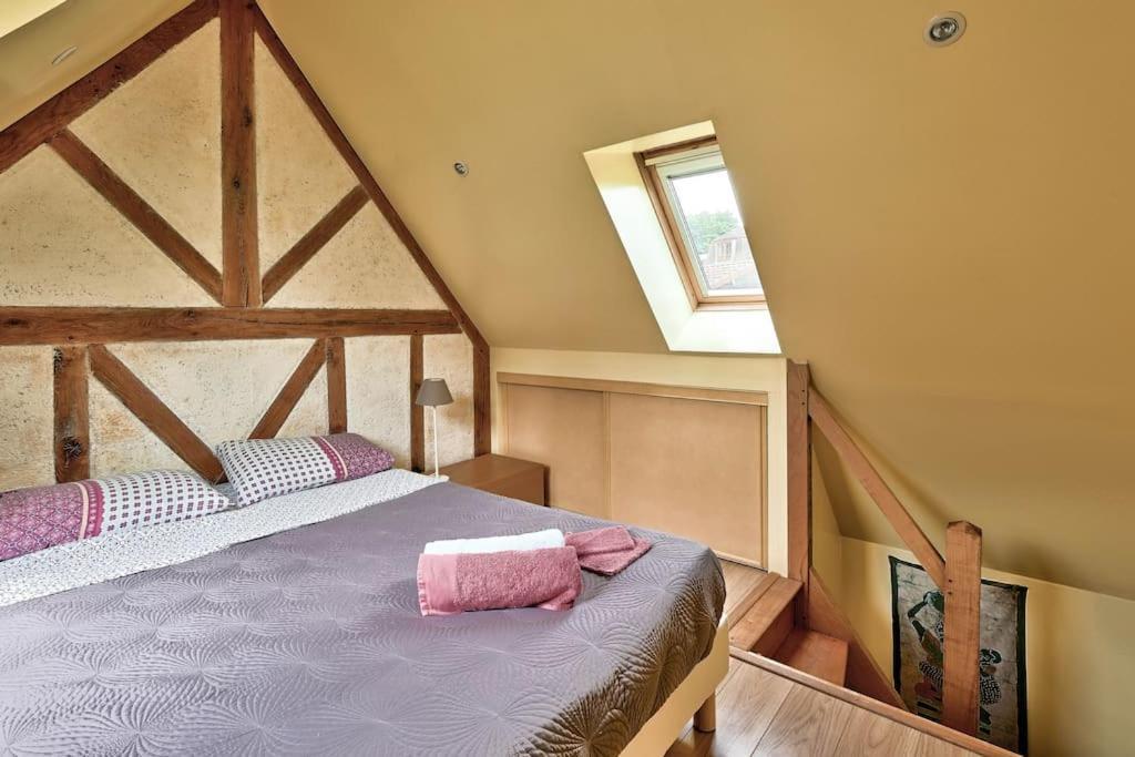 Maison De Ville Spacieuse Et Calme En Plein Coeur D'أميا المظهر الخارجي الصورة